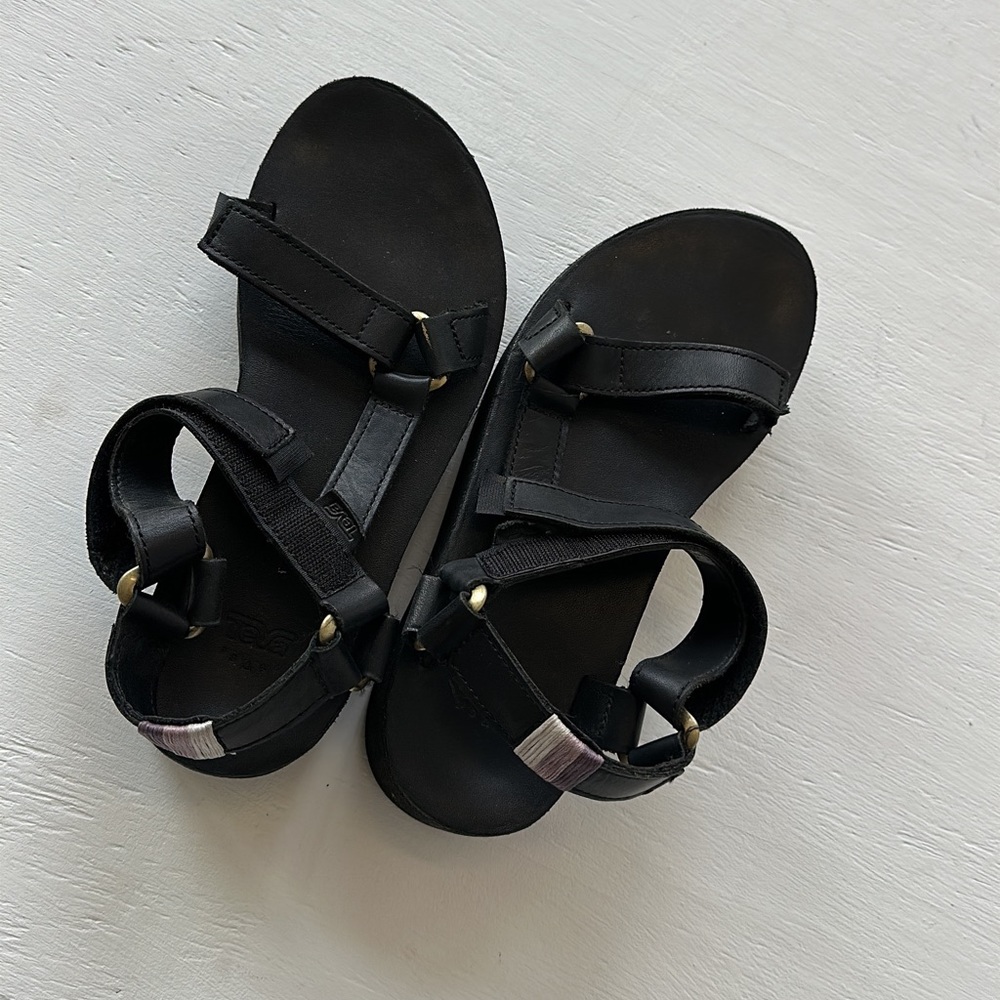 Women’s Tevas